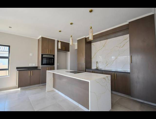 4 BEDROOM HOUSE FOR SALE IN GOLDEN FIELDS ESTATE